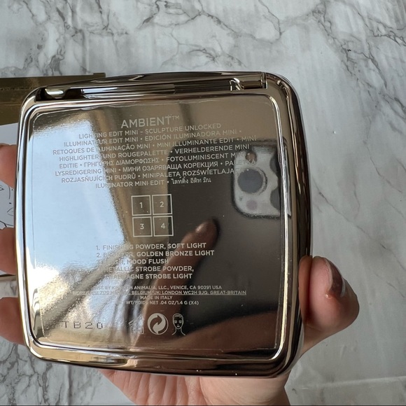 Hourglass Makeup Hourglass Ambient Lighting Edit Mini Sculpture